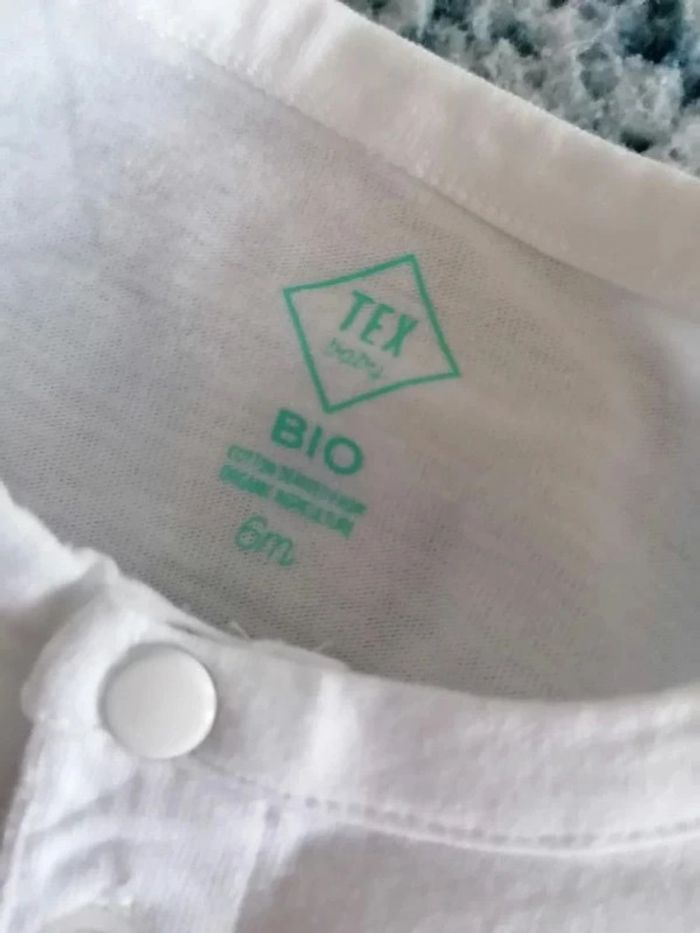 Tee-shirt blanc garçon taille 6 mois - photo numéro 3