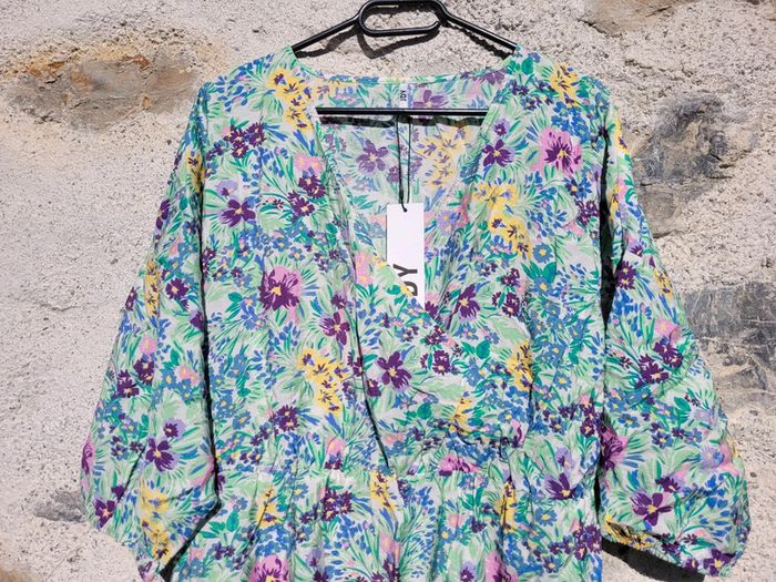 Superbe robe d'été manches 3/4, verte à fleurs, neuves avec étiquette - photo numéro 2