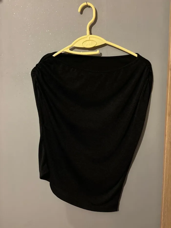 Haut  asymétrique noir