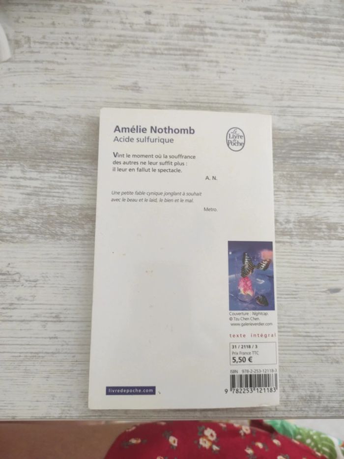 Acide sulfurique. Amélie Nothomb - photo numéro 2