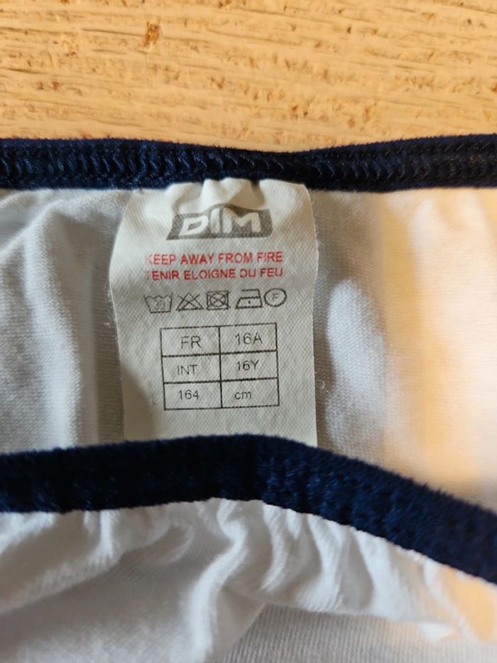 1 brassière blanche à bord bleu foncé, Dim, taille 16 ans - photo numéro 4