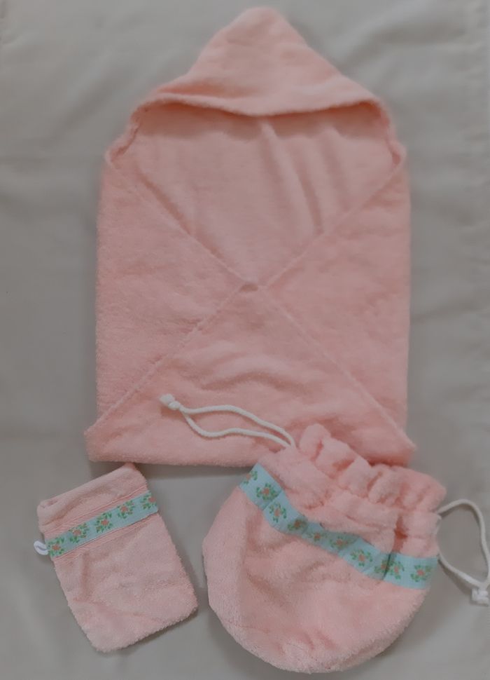 cape de bain naissance + gant + sac de transport ou de rangement - photo numéro 2
