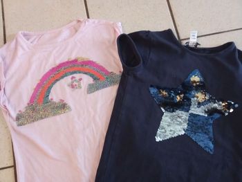 Lot de 2 tee shirt manche  sequins courte  fille 6 ans, sequins, rose, marine, Okaïdi, orchestra,, étoile, arc en ciel, mi saison, été