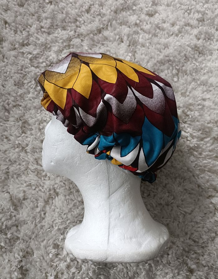 Bonnet de nuit en wax et satin en 56 cm (taille enfant)