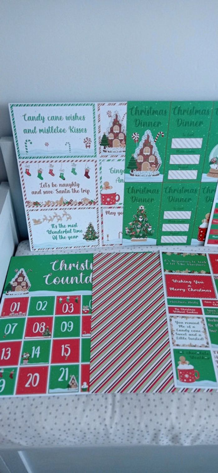 Lot de 7 feuilles scrapbooking vert rouge blanc - photo numéro 2
