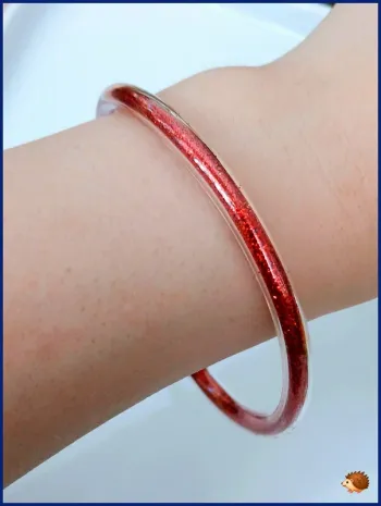 Bracelet jonc souple pailleté bordeaux – style bracelet bouddhiste tendance coloré été