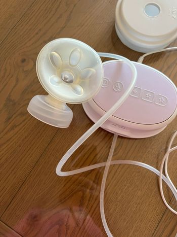 Tire lait avent avec Tupperware pour congeler