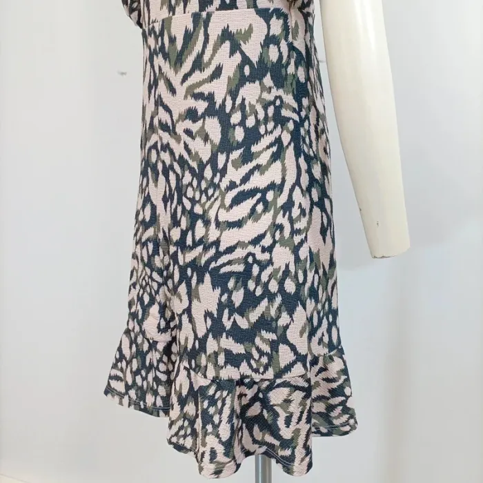 Robe print animal fauve Neuve- manches ballon, décolleté en V taille 38 - kaki, rose A281 - photo numéro 6