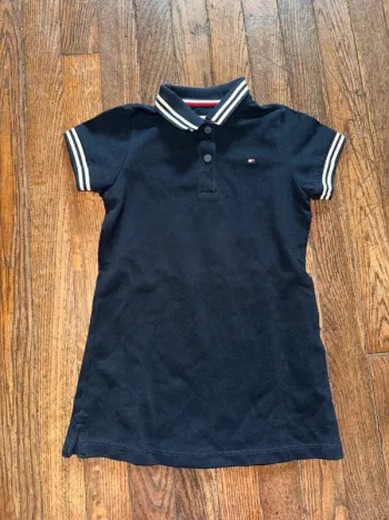 robe Tommy Hilfiger 92 cm jamais portée valeur 69 euros