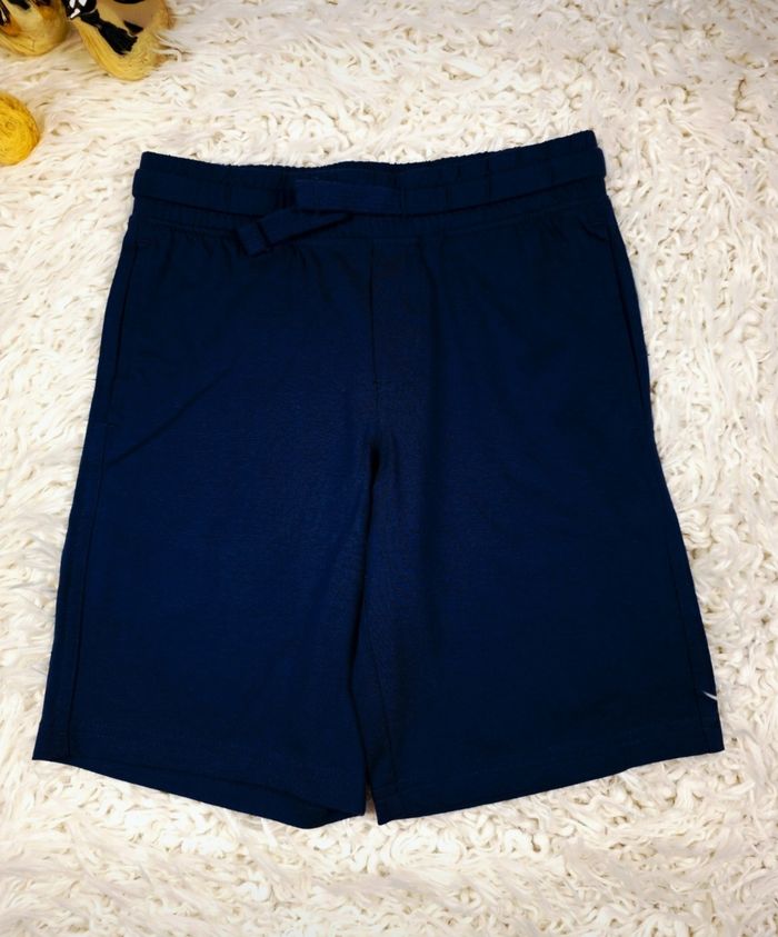 Short bleu marine uni Neuf jamais porté Garçon taille 8 ans marque C&A 🎸 - photo numéro 3