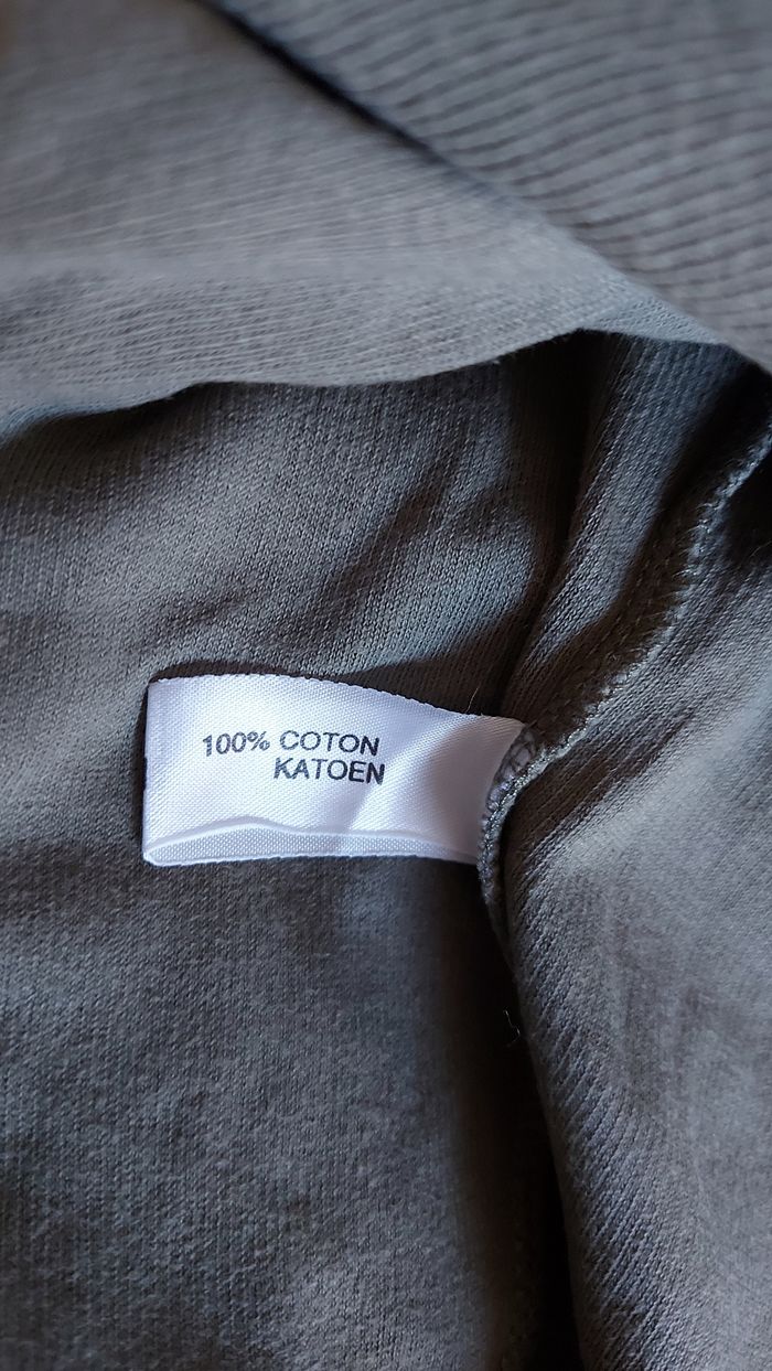 Tee-shirt cache-coeur - photo numéro 4