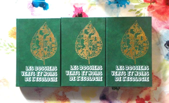 LES DOSSIERS VERTS ET NOIRS DE L'ECOLOGIE par JJ BARLOY Ed. Famot