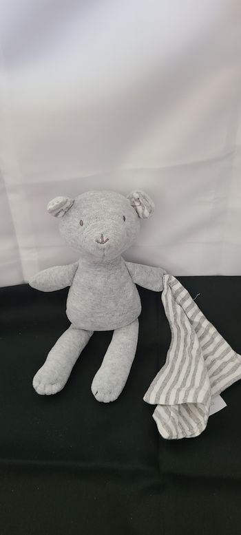 Doudou mouchoir ours CADET ROUSSELLE gris blanc rayures