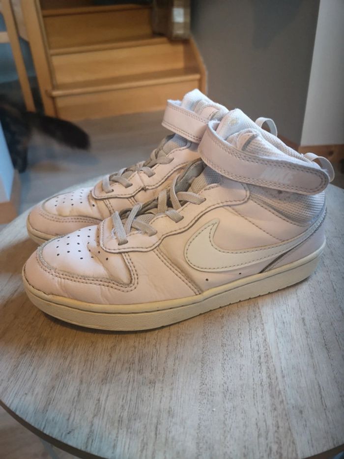 Chaussure montante Nike T35 fille - photo numéro 3
