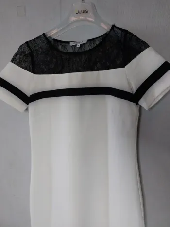 Robe crème et dentelle noir" Morgan"