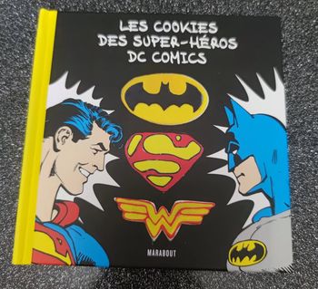 Livre les cookies des super héros DC Comics