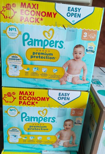 Lot de 224 couches Pampers premium protection t3