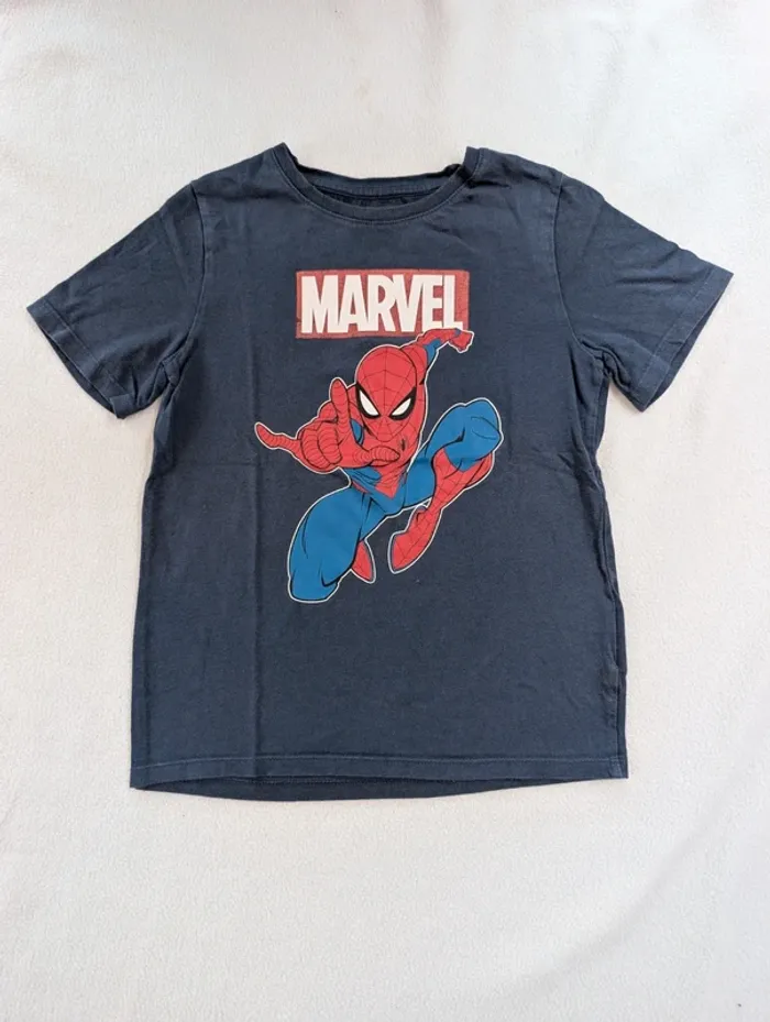 Tee-shirt marvel spiderman 8 ans