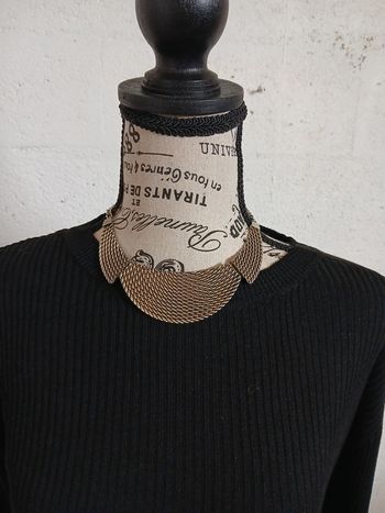 Collier métal gris bon état