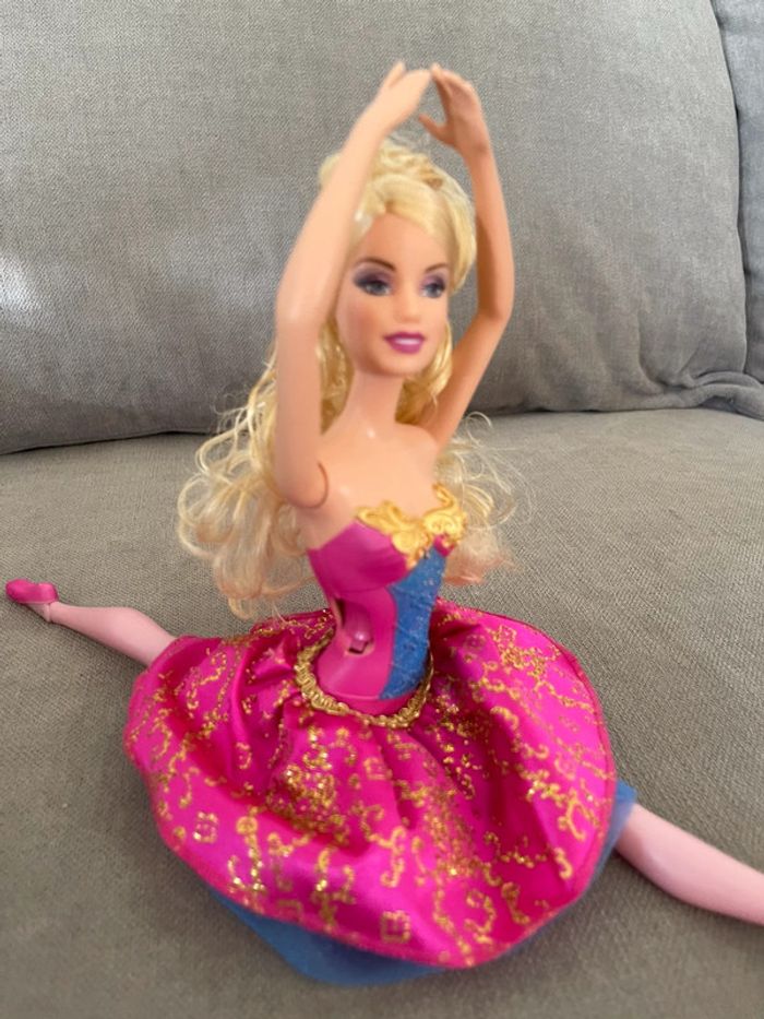 poupées Barbie danseuses - photo numéro 7