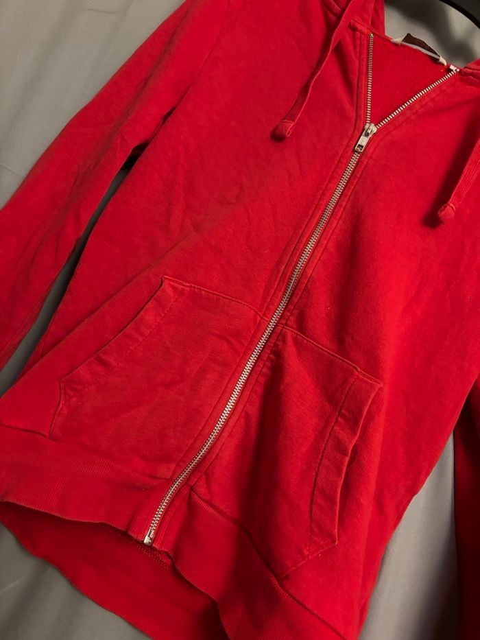 sweat à capuche rouge - photo numéro 4