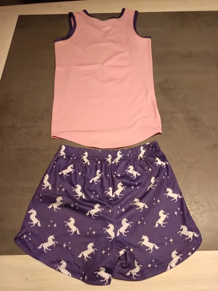Vends pyjamas 2 pièces enfants été taille 10. - photo numéro 3