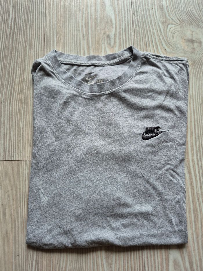 Tee-shirt nike gris taille M - photo numéro 2