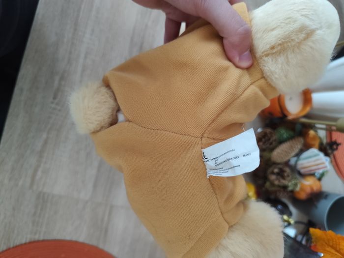 Grande peluche lapin à salopette beige - photo numéro 7