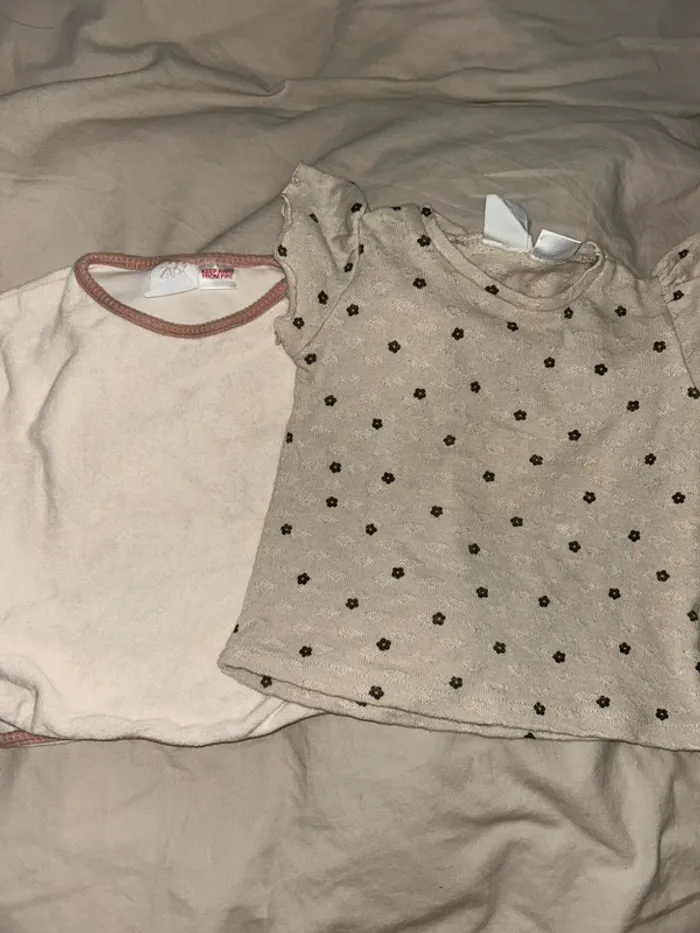 T shirt éponge et t shirt à fleur