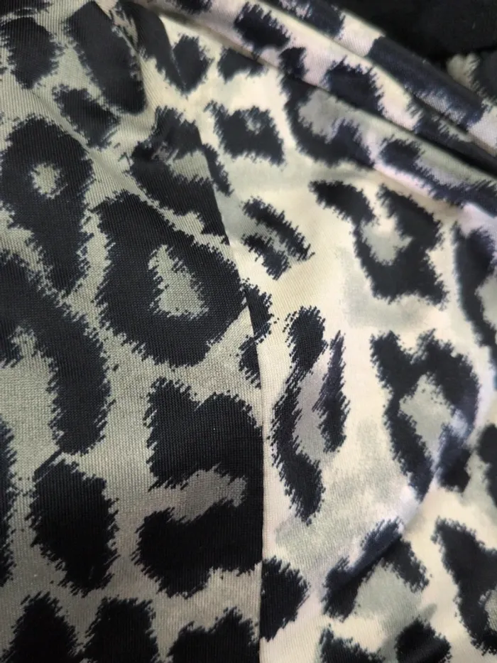 T-shirt motif panthère – Taille L - photo numéro 5