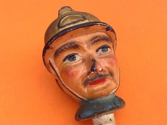 Années 1950 Bouchon Bouteille / Carafe Tête Soldat du Feu / Sapeur Pompier - photo numéro 6