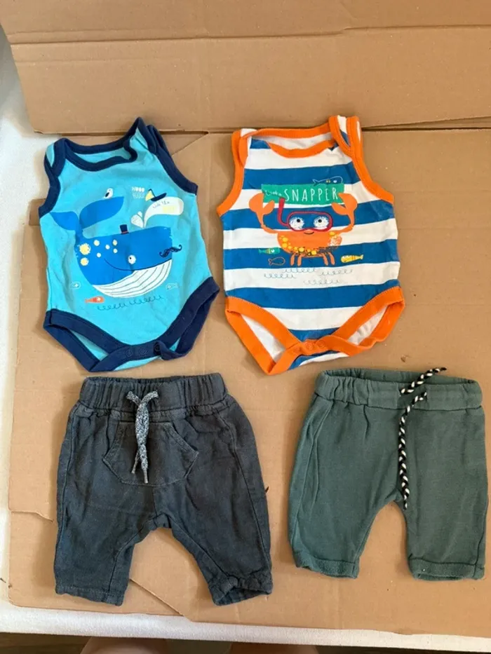 Lot de 24 vêtements 1 mois - photo numéro 10