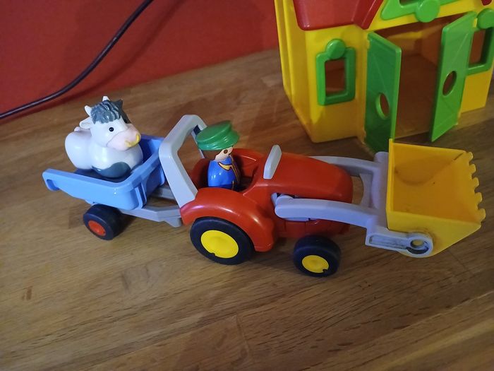 Tracteur et ferme - photo numéro 2