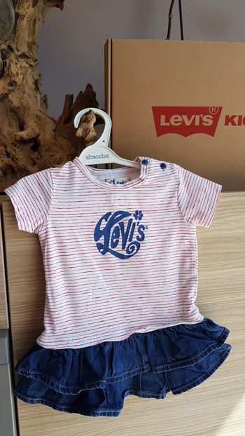 Robe levi's 6 mois