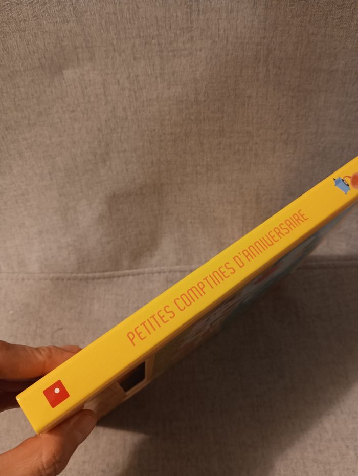 Livre sonore petites comptines d'anniversaire neuf - photo numéro 2