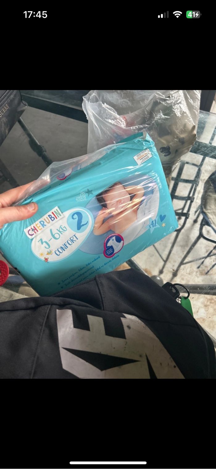 Couche taille 2 chérubin le prix c’est pour les 2 - photo numéro 2