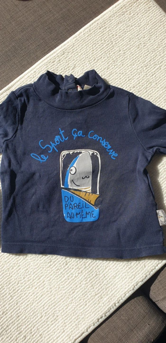 T-shirt requin 6 mois