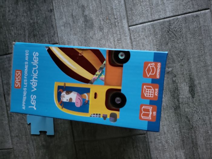 Boite puzzle livre et voiture neuf - photo numéro 2
