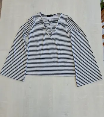 Blouse marinière Atmosphère - taille 32 - manches évasées- décolleté en V laçage - mi-saison