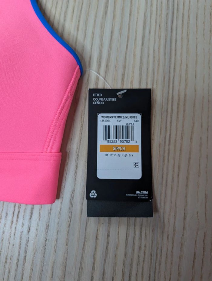Brassière Under Armour neuve avec étiquette - photo numéro 3