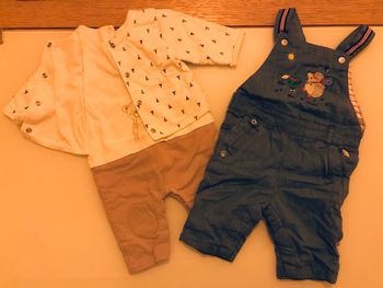 Lot 2 combinaisons - 3 mois