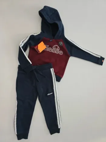 Ensemble jogging Elesse