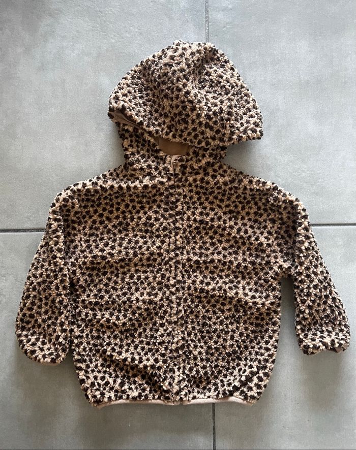 NEUF - veste à capuche polaire motif animalier Tex 3-4 ans