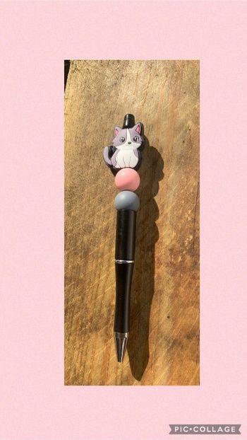 Stylo personnalisé chat 🐈 avec des perles en silicone