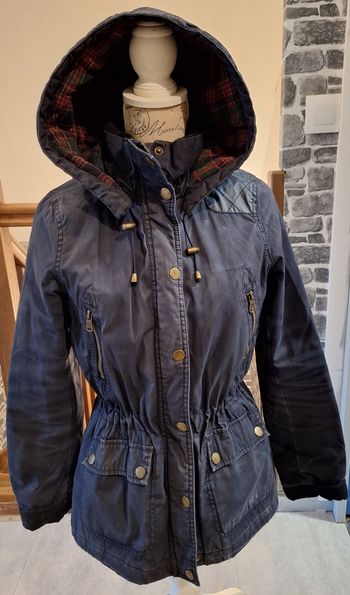 Parka bleu marine à capuche amovible