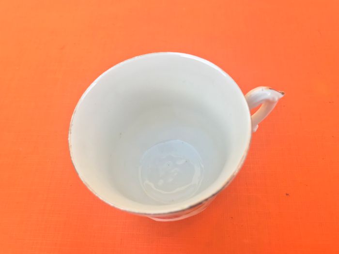 Tasse à café ancienne Porcelaine blanche Décor Floral - photo numéro 5