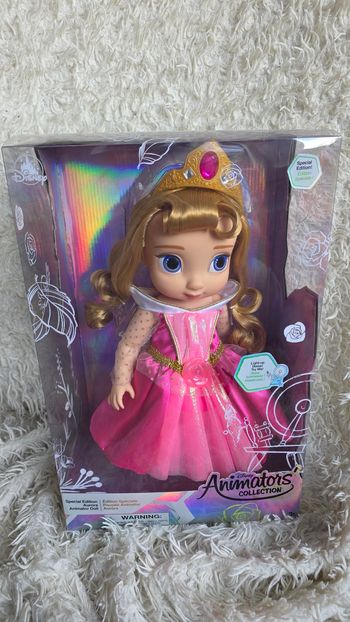 Poupée disney animator édition spéciale Aurore disney store - disneyland paris (prévoir chargement de pile)