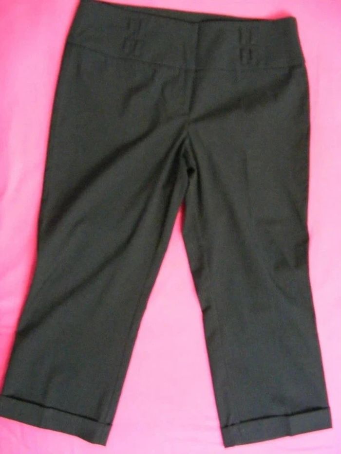 Pantacourt habillé Cache Cache noir,
taille 40