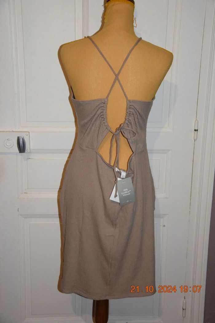 Robe côtelé h&m ouverte dans le dos neuve taille XL - photo numéro 3