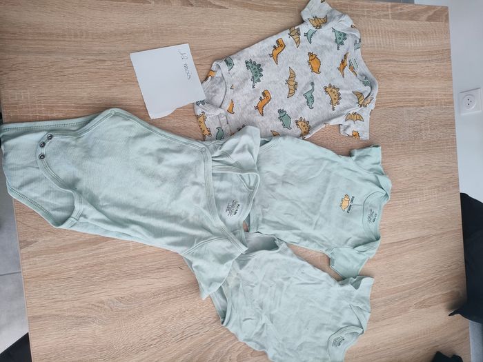 Lot vêtements 12 mois - photo numéro 10